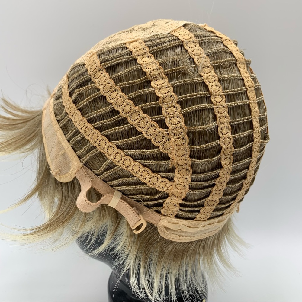 Stylish Blonde pixie Wig for Women - Picture 10 of 13